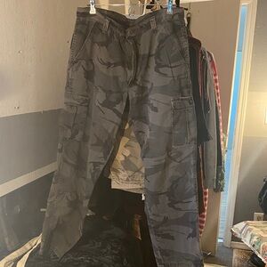 Vintage 90’s/Y2K Men's Camouflage Cargo Pants
